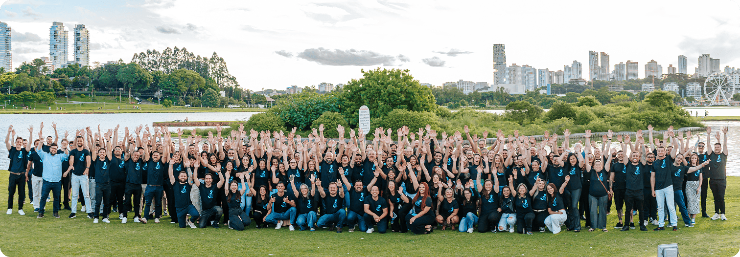 Equipe reunida em evento